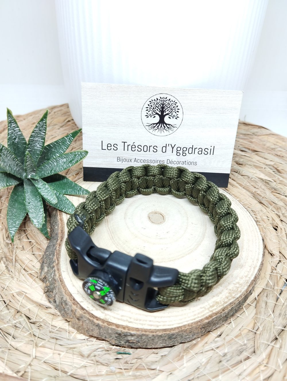 Bracelet de survie